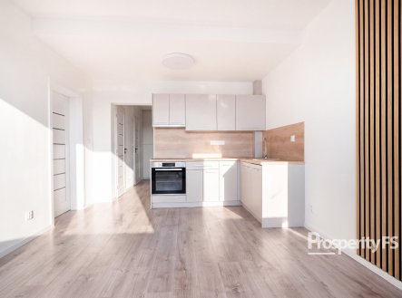 Pronájem bytu, 3+kk, 62 m²