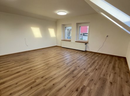 Pronájem bytu, 1+kk, 35 m²