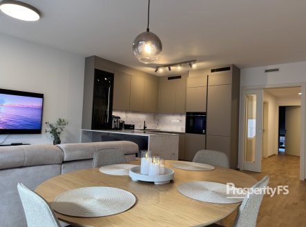 Pronájem bytu, 3+kk, 87 m²