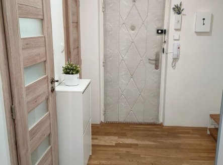 Pronájem bytu, 2+1, 55 m²