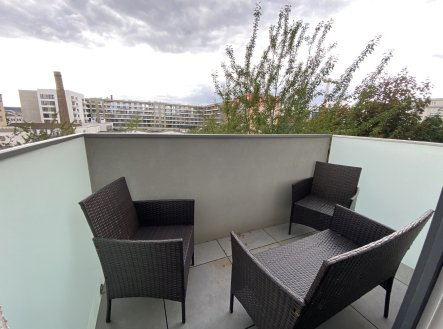 Pronájem bytu, 1+kk, 38 m²