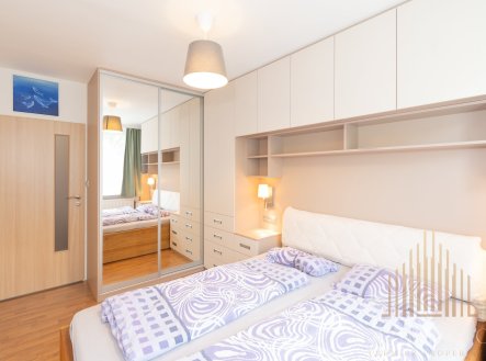 Pronájem bytu, 3+kk, 72 m²