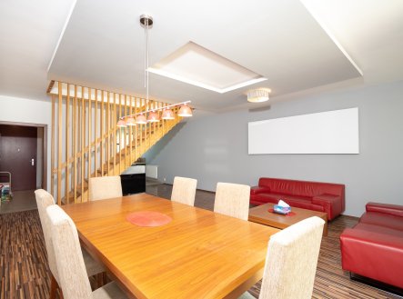 Pronájem bytu, 4+kk, 120 m²