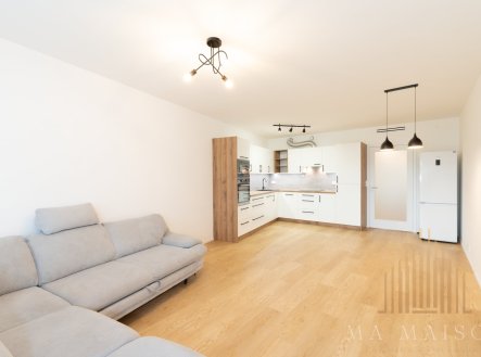 Pronájem bytu, 3+kk, 88 m²