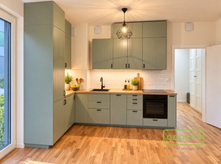 Pronájem bytu, 1+kk, 103 m²