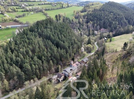 Prodej komerčního objektu, jiný, 10 000 m² obrázek