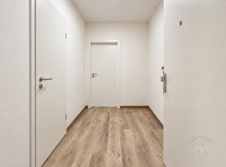 Pronájem bytu, 2+kk, 68 m²