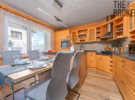 Prodej domu/vily, 187 m² obrázek