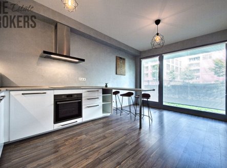 Pronájem bytu, 1+kk, 37 m²