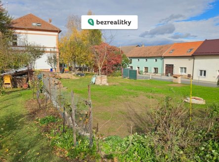 Prodej pozemku pro bydlení, 1 018 m² obrázek