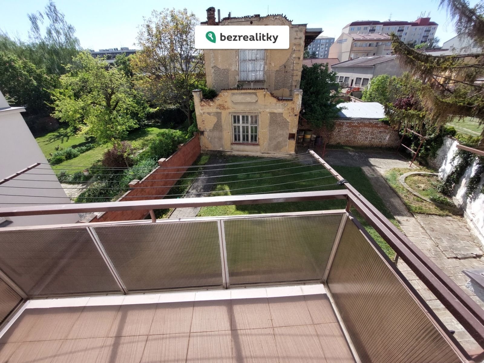 1778860052-hloyxuiqqt-balkon