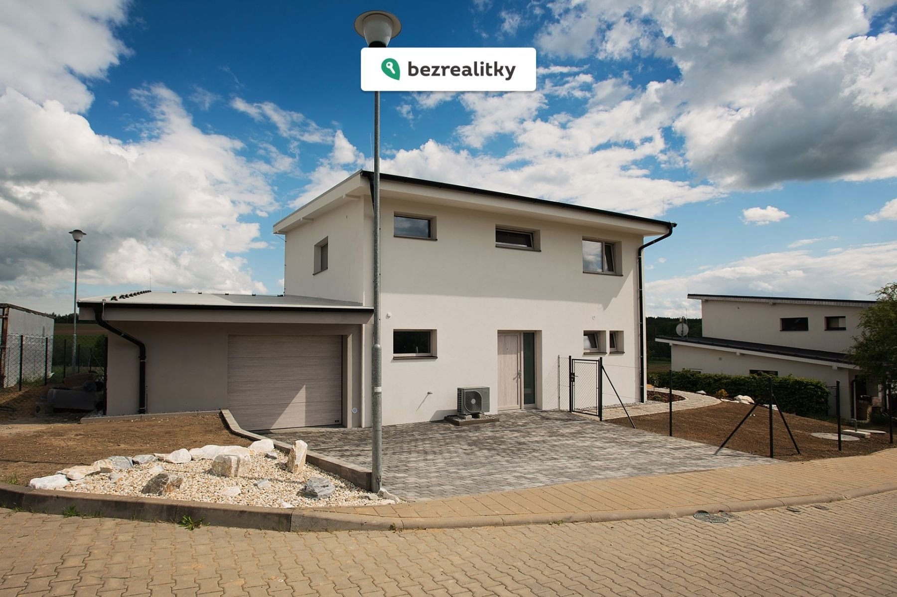 1779717432-howuxtqshq-rea-buk-2