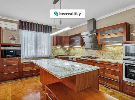Prodej domu/vily, 285 m²