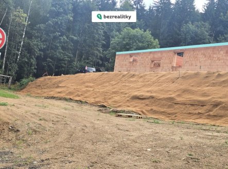 Prodej pozemku pro bydlení, 1 070 m²