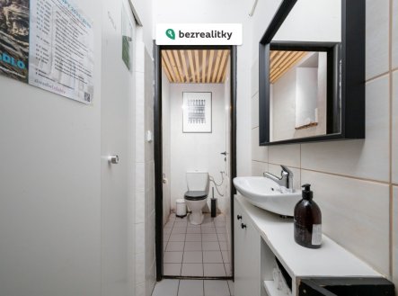 Prodej komerčního objektu, jiný, 57 m²