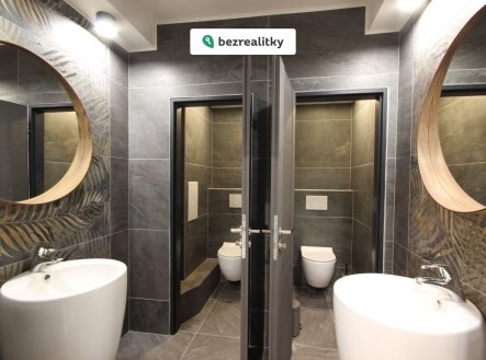 Prodej kanceláře, 101 m²