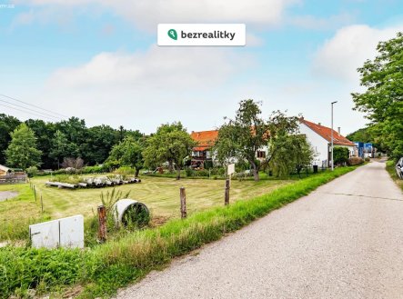 Prodej pozemku pro bydlení, 1 949 m²