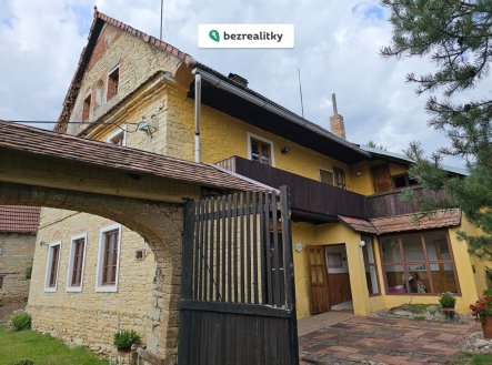 Prodej domu/vily, 1 067 m²