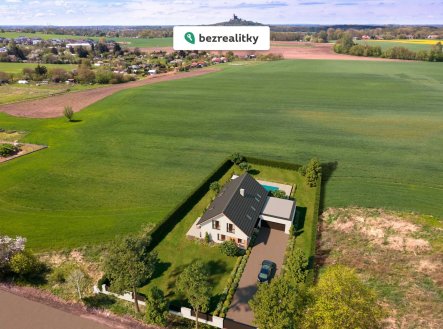 Prodej pozemku pro bydlení, 1 679 m²