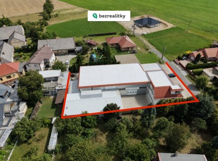 Prodej komerčního objektu, jiný, 996 m²