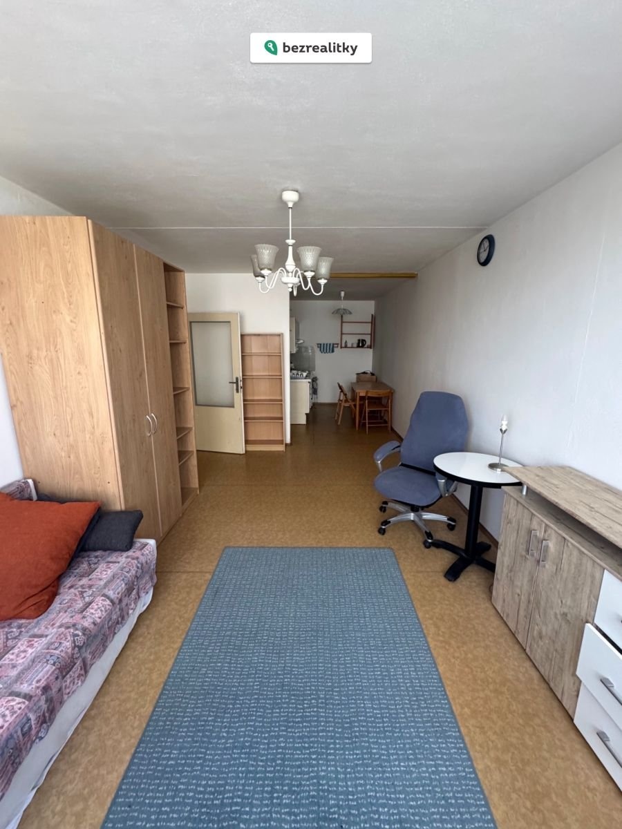 1788707299-unxtotrlgj-01-living-room-overview