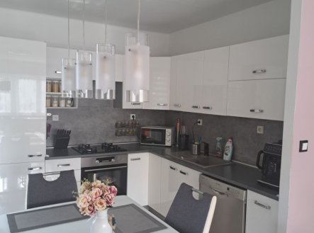 Prodej bytu, 3+kk, 64 m²