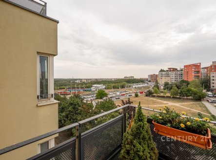 . | Pronájem bytu, 2+kk, 48 m²