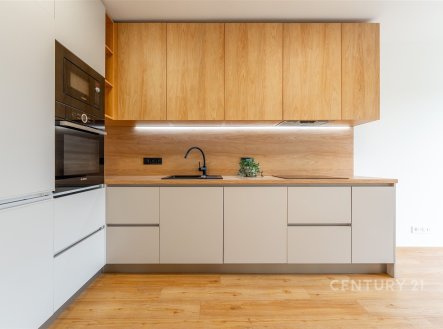 Pronájem bytu, 3+kk, 61 m²
