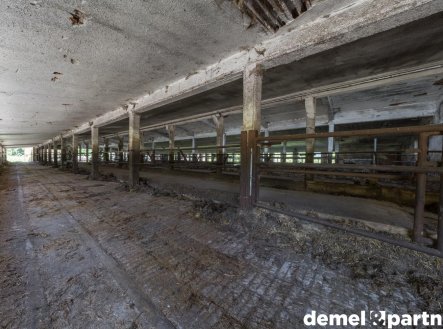 Prodej zemědělského objektu, 1 400 m²