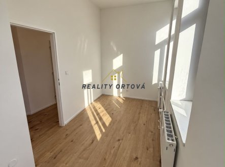 Pronájem bytu, 2+kk, 35 m²