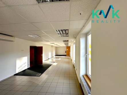 Pronájem obchodní prostory, 160 m²