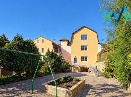 Prodej nájemního domu, 1 127 m²