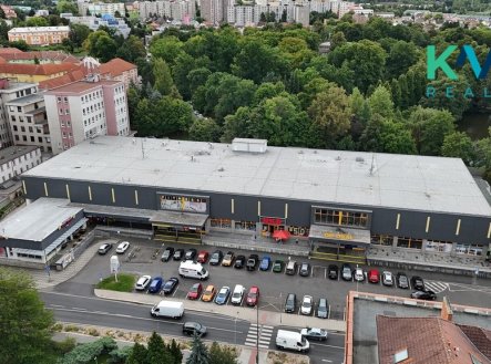 Pronájem obchodní prostory, 720 m²