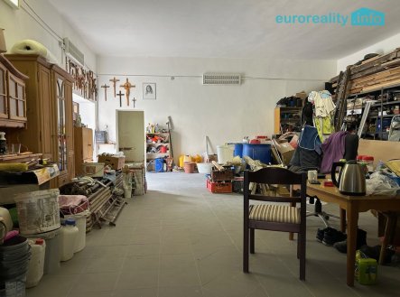 Prodej skladu, 300 m²