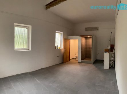 Prodej skladu, 300 m²