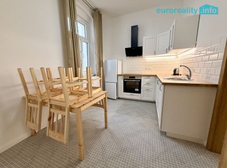 Prodej bytu, 2+1, 66 m²