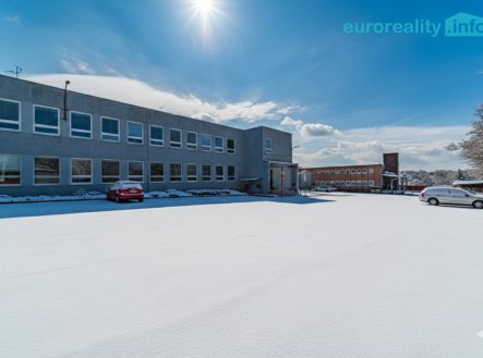 Pronájem skladu, 900 m²