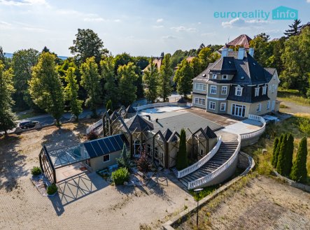 Prodej nájemního domu, 1 497 m² obrázek