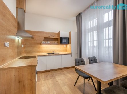 Pronájem bytu, 2+1, 69 m² obrázek