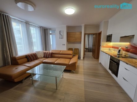 Pronájem bytu, 2+kk, 54 m²