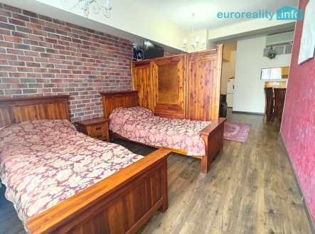 Pronájem bytu, 2+1, 80 m²