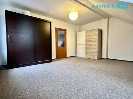 Pronájem bytu, 2+kk, 57 m²