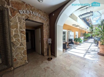 Pronájem restaurace, 75 m²