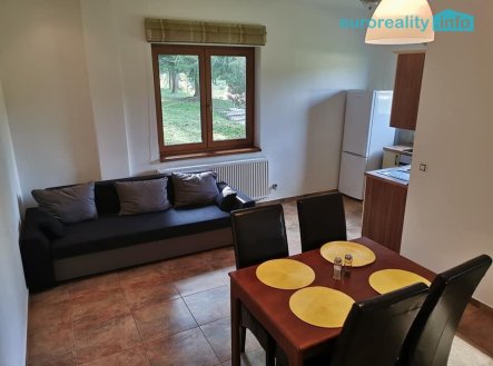 Pronájem domu/vily, 200 m²