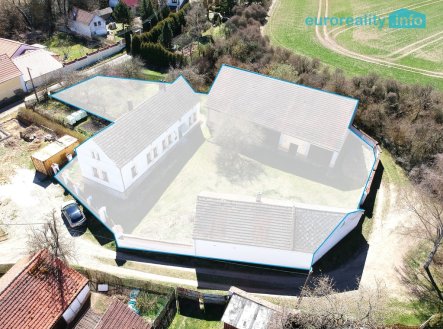 Prodej zemědělského objektu, 1 385 m² obrázek