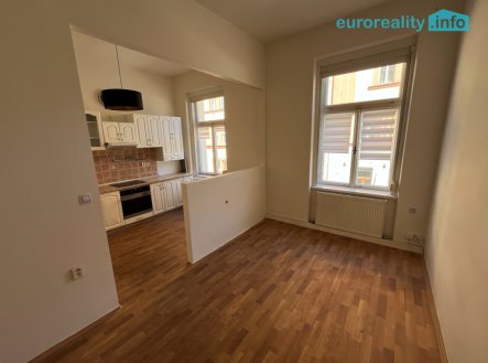 Pronájem bytu, 2+kk, 50 m²