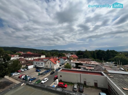 Pronájem obchodní prostory, 90 m²