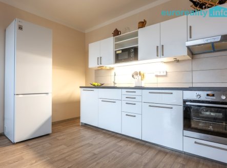 Pronájem bytu, 2+kk, 46 m²
