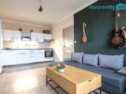 Pronájem bytu, 2+kk, 46 m²