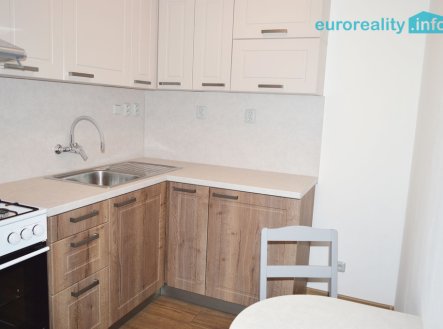 Pronájem bytu, 1+kk, 33 m²
